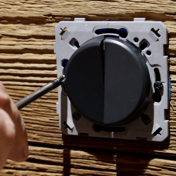 OHMTEC Epure Interrupteur va et vient + Poussoir droite anthracite 